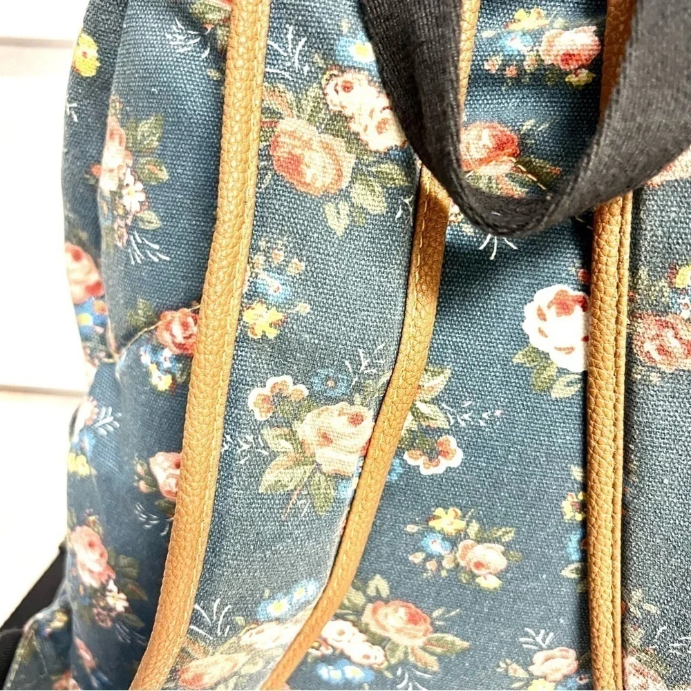 Douguyan Canvas Light Backpack Blue Floral Chic Skater 16” boho cottagecore